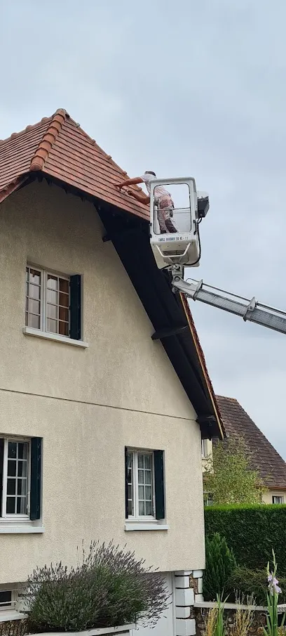 Image de BOGEY RENOVATION : couvreur - fuite toiture - Nettoyage toiture - Travaux de peinture