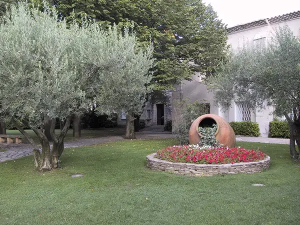 Ravalement Façade Isolant Entreprise isolation extérieure Garons