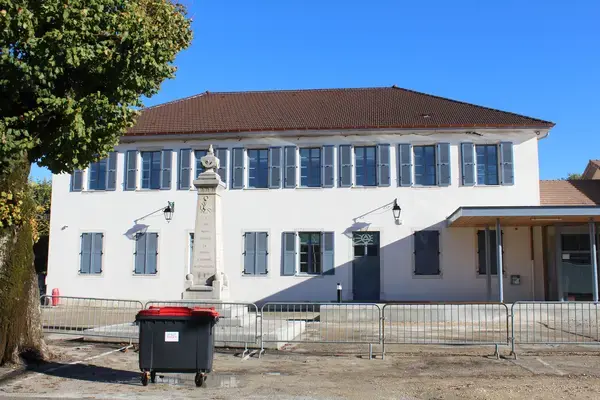 Ravalement Façade Isolant Entreprise isolation extérieure Izernore