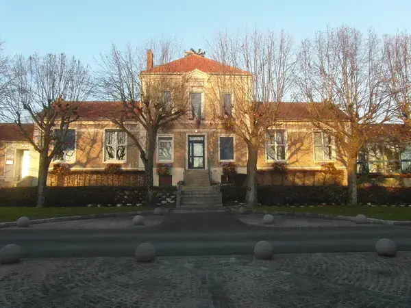 Ravalement Façade Isolant Entreprise isolation extérieure Santeny