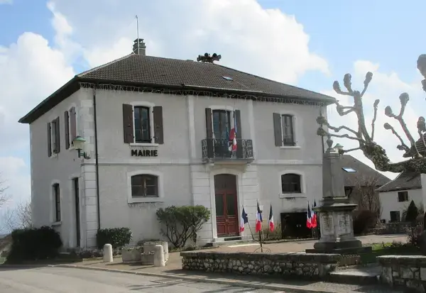 Ravalement Façade Isolant Entreprise isolation extérieure Sergy