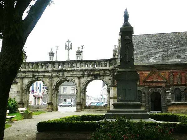 Ravalement Façade Isolant Entreprise isolation extérieure Sizun