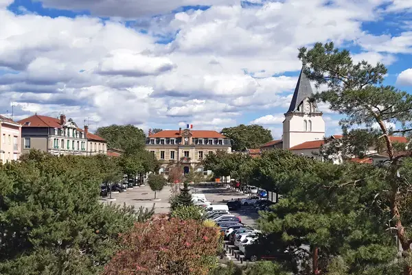 Ravalement Façade Isolant Entreprise isolation extérieure Vénissieux